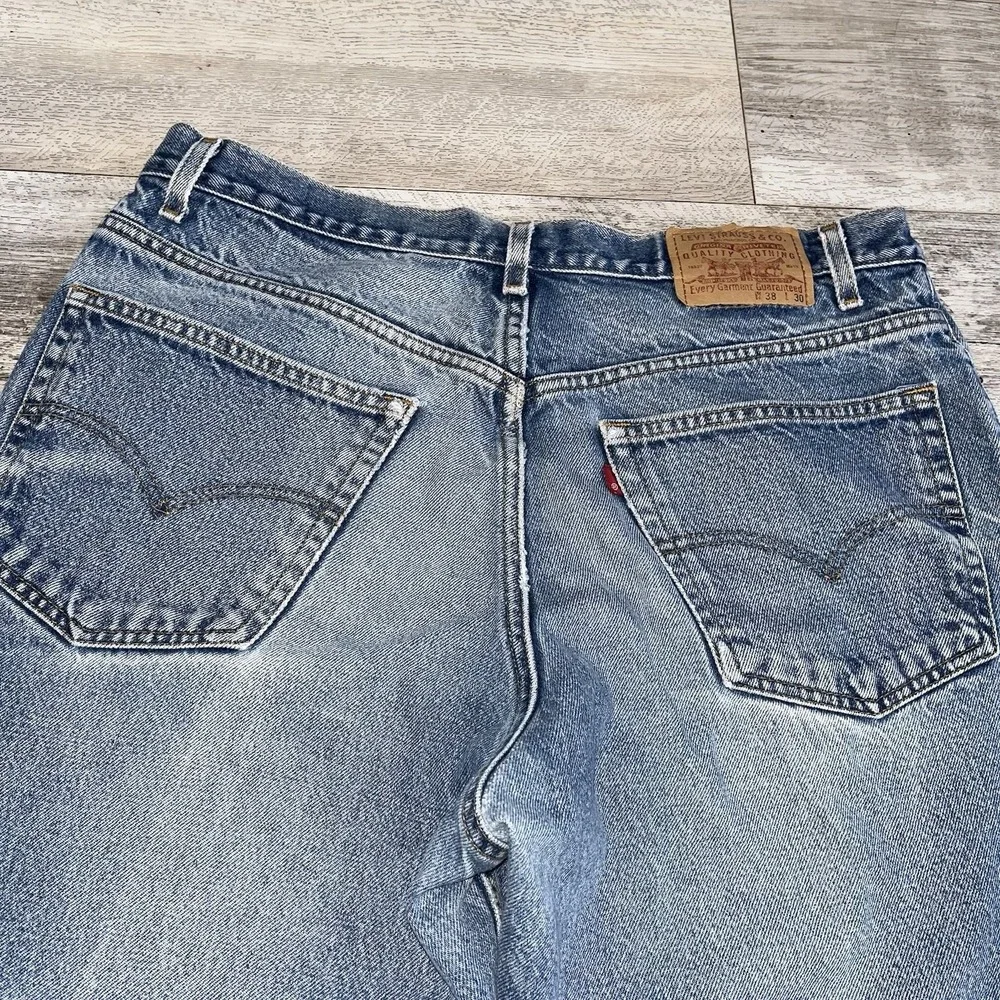 Vintage Levis Jeans Mens 38x30 Blue Relaxed Fit Straight Leg Medium Wash